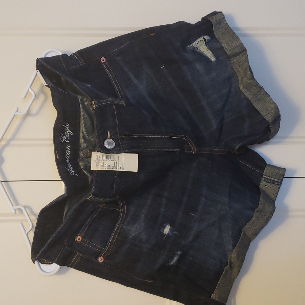 NWT AE Destroyed Boyfit Shorts 14